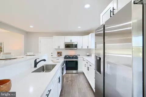 Kitchen - 3728 Dance Mill Rd, Phoenix, MD 21131 photo 1 of 3