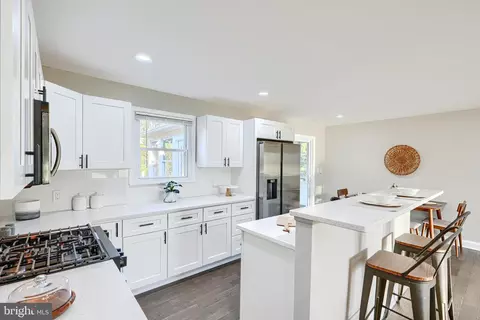 Kitchen - 3728 Dance Mill Rd, Phoenix, MD 21131 photo 3 of 3