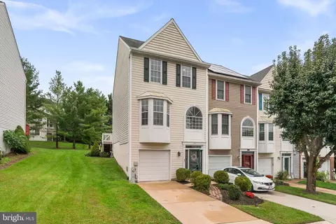 2421 Quilting Bee Rd, Catonsville, MD 21228