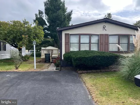 111 Lariat Rd, Middle River, MD 21220