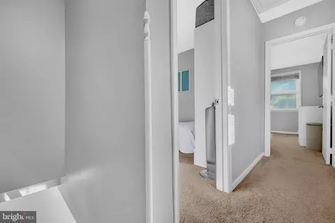 Entry Way - 173 Baltimore Ave, Halethorpe, MD 21227 photo 11 of 12