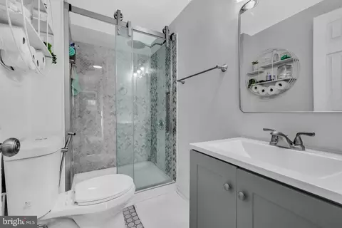 Bath - 173 Baltimore Ave, Halethorpe, MD 21227 photo 2 of 2