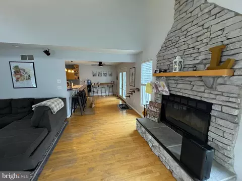 Entry Way - 7403 Linwood Ave, Sparrows Point, MD 21219 photo 1 of 5