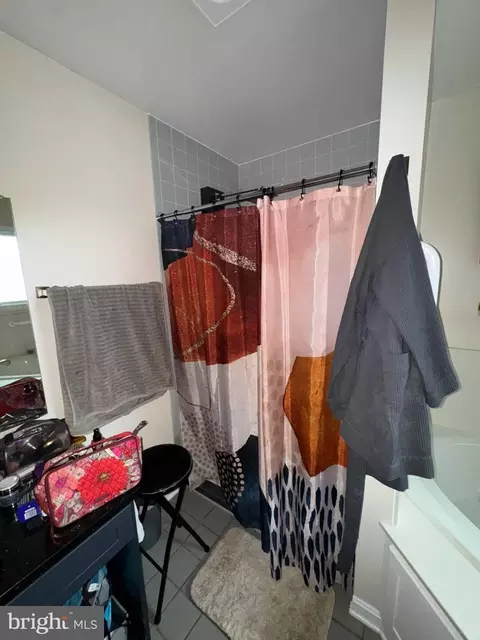 Bath - 7403 Linwood Ave, Sparrows Point, MD 21219 photo 5 of 5