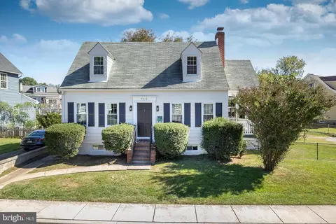 713 Dale Ave, Baltimore, MD 21206