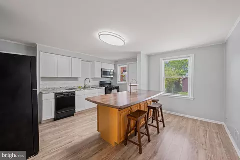 301 3rd St, Baltimore, MD 21206 photo 10