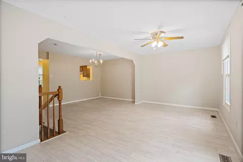 15 Cedarcone, Nottingham, MD 21236 photo 11