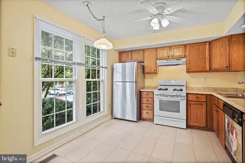 15 Cedarcone, Nottingham, MD 21236 photo 3