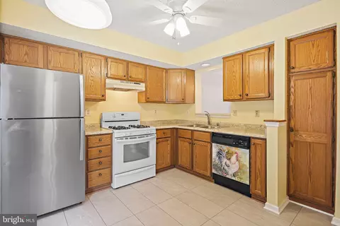 15 Cedarcone, Nottingham, MD 21236 photo 4
