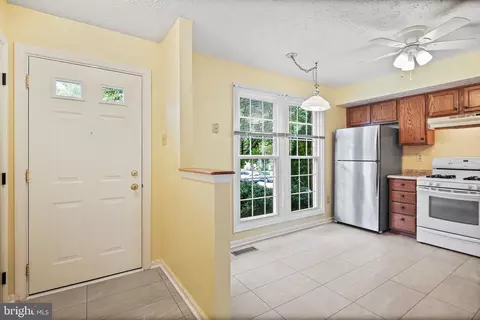 15 Cedarcone, Nottingham, MD 21236 photo 2