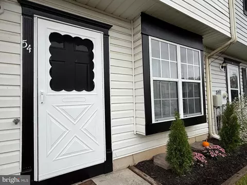 54 Chelmsford Ct, Middle River, MD 21220