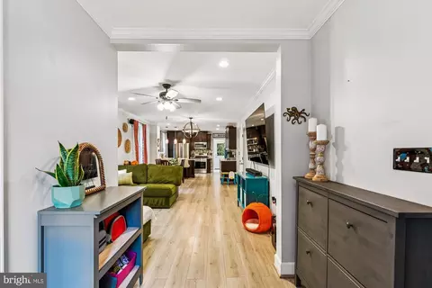 Entry Way - 5701 1st Ave, Halethorpe, MD 21227 photo 1 of 3