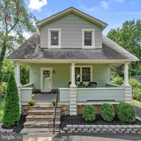 905 Woodsdale Rd, Catonsville, MD 21228