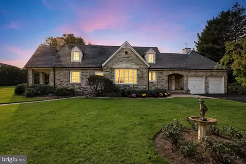 104 La Paix Ln, Towson, MD 21204
