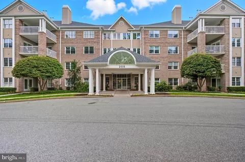 205 Belmont Forest Ct #406, Lutherville Timonium, MD 21093