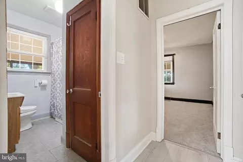 121 1st Ave, Halethorpe, MD 21227 photo 19