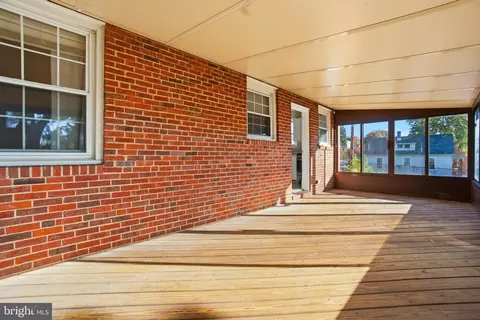 121 1st Ave, Halethorpe, MD 21227 photo 4