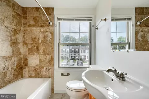 Bath - 3500 Moultree, Nottingham, MD 21236 photo 2 of 4