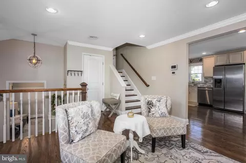 Entry Way - 8442 Coco Rd, Rosedale, MD 21237 photo 5 of 8