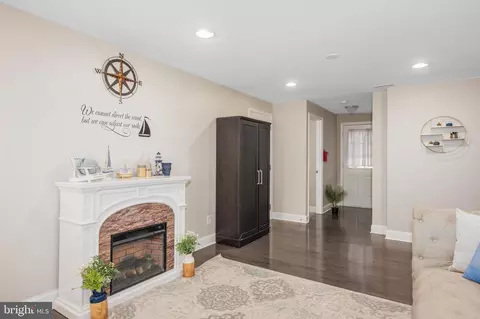 Entry Way - 8442 Coco Rd, Rosedale, MD 21237 photo 1 of 8