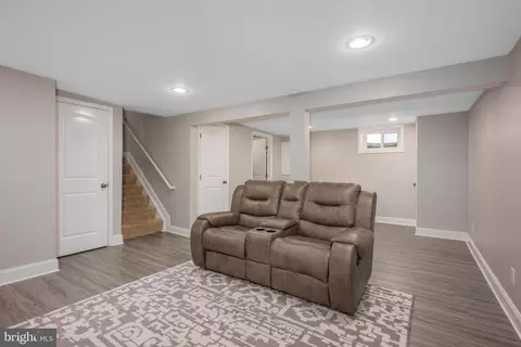 Entry Way - 8442 Coco Rd, Rosedale, MD 21237 photo 8 of 8