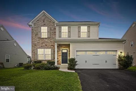 902 White Hawk Ct, Middle River, MD 21220
