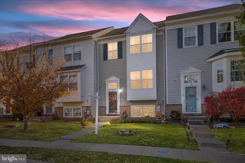 3 Lacebark Ct, Essex, MD 21221