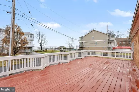 Exterior - 2810 12th St, Sparrows Point, MD 21219 photo 8 of 11