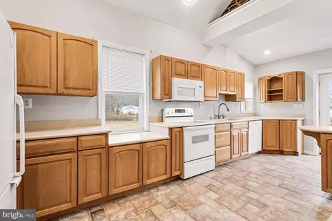Kitchen - 2810 12th St, Sparrows Point, MD 21219 photo 4 of 6