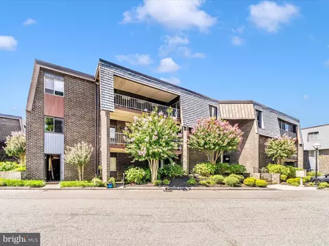 16 Stonehenge #12, Pikesville, MD 21208