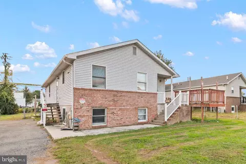 4 Eugene Ave, Essex, MD 21221