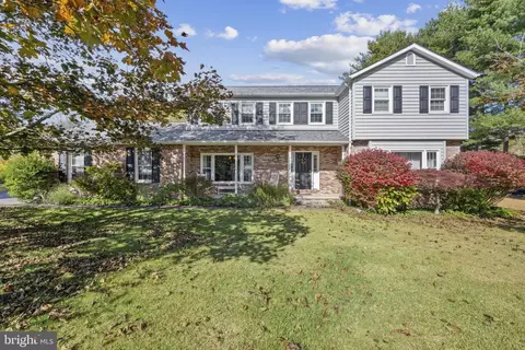 4 Pheasant Wood Ct, Parkton, MD 21120