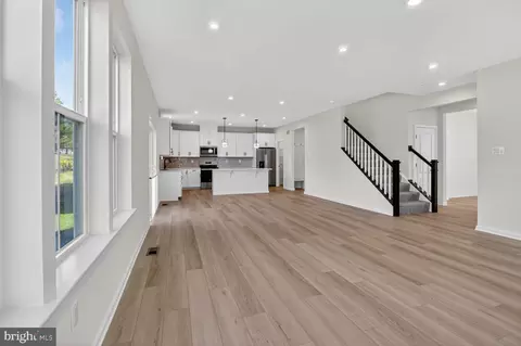 Entry Way - 4016 Milner Rd, Nottingham, MD 21236 photo 2 of 7
