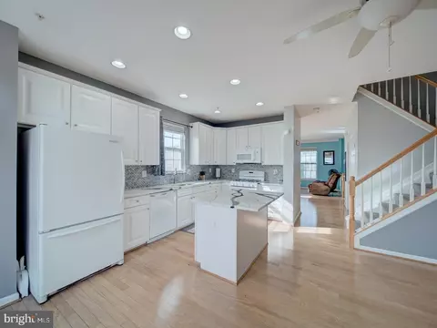 Kitchen - 815 Lowe Rd, Middle River, MD 21220 photo 2 of 5