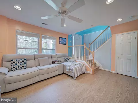 Living - 815 Lowe Rd, Middle River, MD 21220 photo 2 of 6
