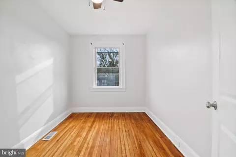 Bedroom - 101 Willow Spring Rd, Dundalk, MD 21222 photo 5 of 5