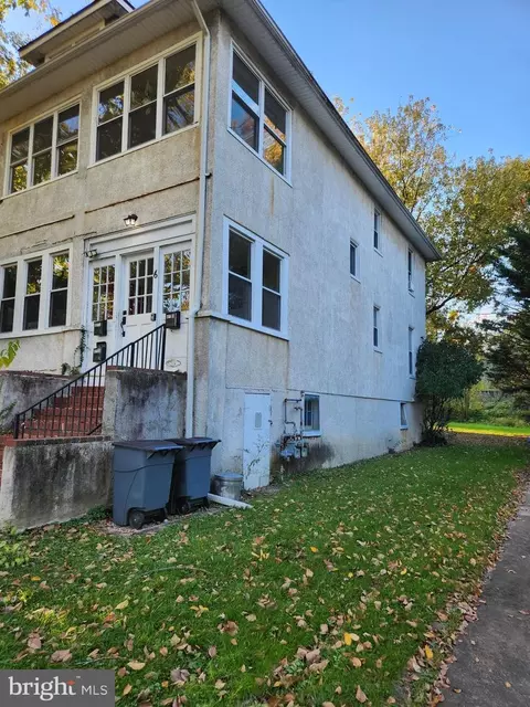 6 Cromarty Rd, Baltimore, MD 21229 photo 4