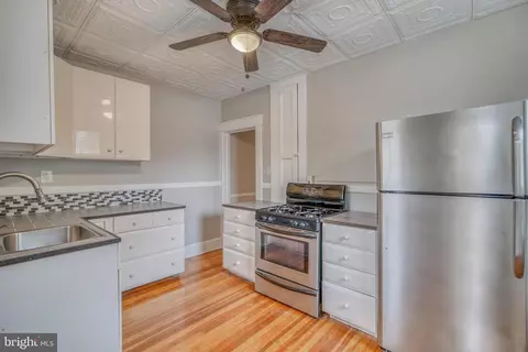 6 Cromarty Rd, Baltimore, MD 21229 photo 10