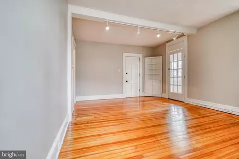 6 Cromarty Rd, Baltimore, MD 21229 photo 6