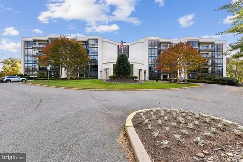 4001 Old Court Rd #407, Pikesville, MD 21208