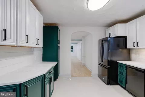 Entry Way - 5717 Station Rd, White Marsh, MD 21162 photo 2 of 5