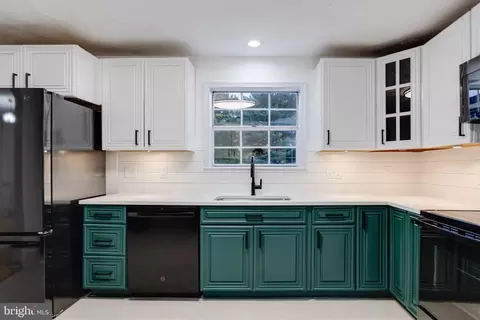 Kitchen - 5717 Station Rd, White Marsh, MD 21162 photo 3 of 3