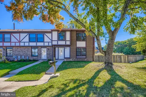 8 Neves, Parkville, MD 21234