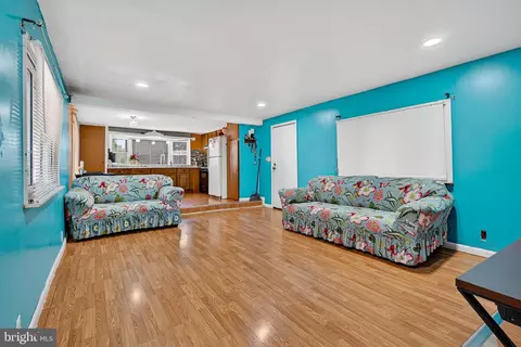 210 Trailway Rd, Middle River, MD 21220 photo 7