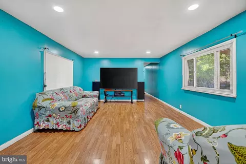 210 Trailway Rd, Middle River, MD 21220 photo 6