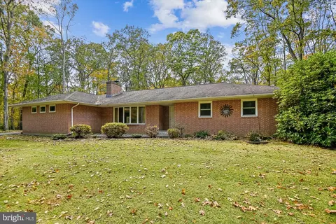 21402 Gunpowder Rd, Manchester, MD 21102