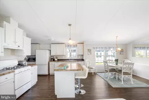 28 Shore Rd, Sparrows Point, MD 21219 photo 10