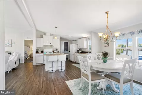 28 Shore Rd, Sparrows Point, MD 21219 photo 11
