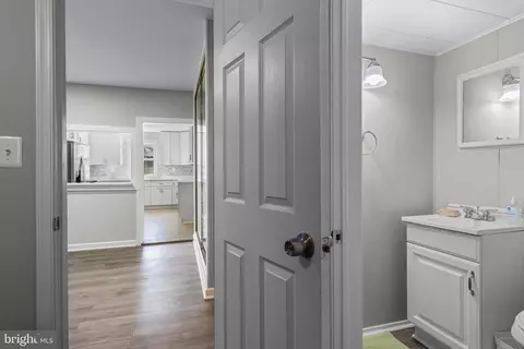 Entry Way - 5834 Stevens Rd, White Marsh, MD 21162 photo 9 of 13
