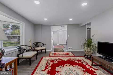 Entry Way - 5834 Stevens Rd, White Marsh, MD 21162 photo 6 of 13